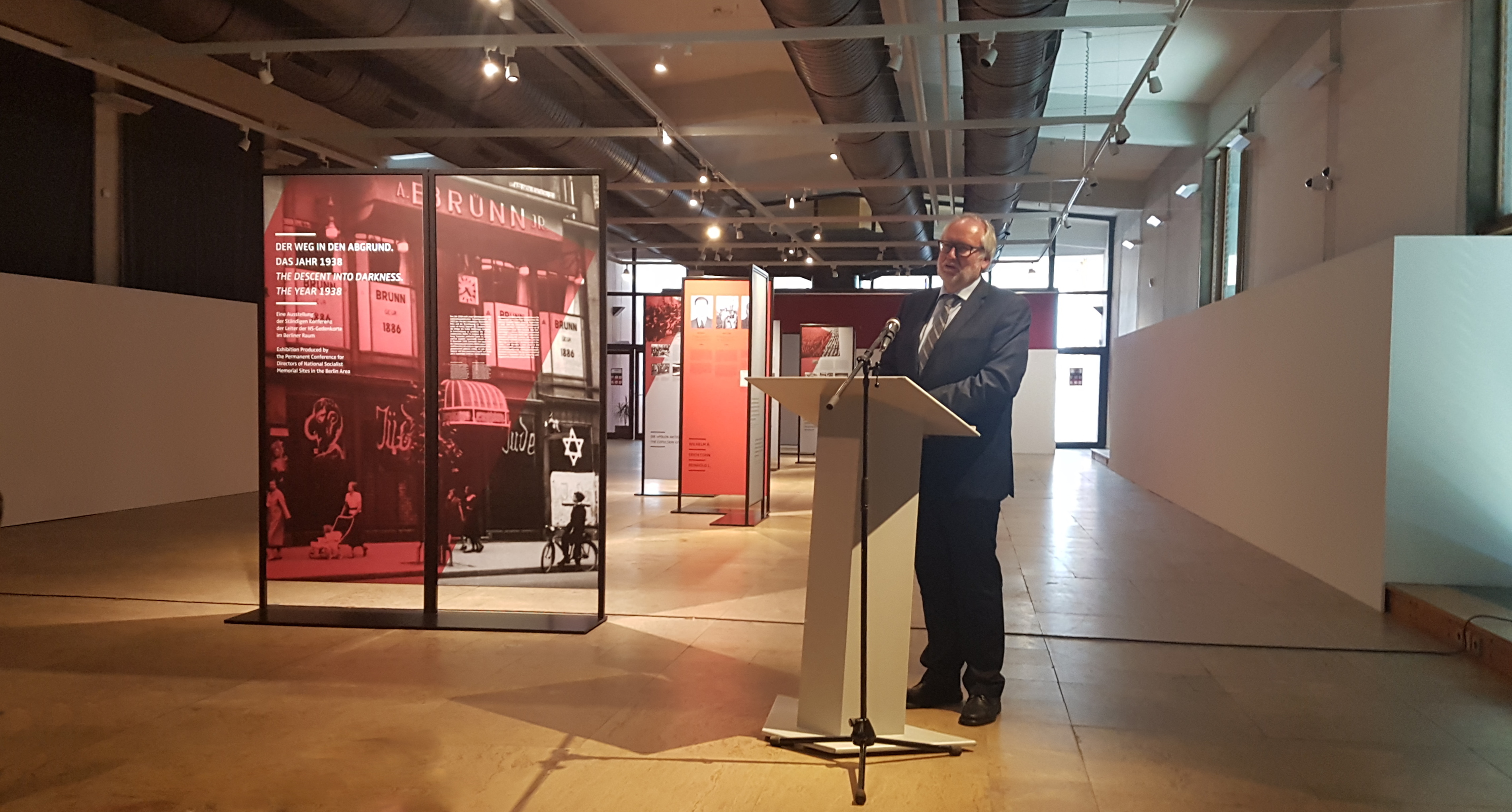 Begrüßung und thematische Einführung durch Prof. Dr. Günter Morsch © Ständige Konferenz
